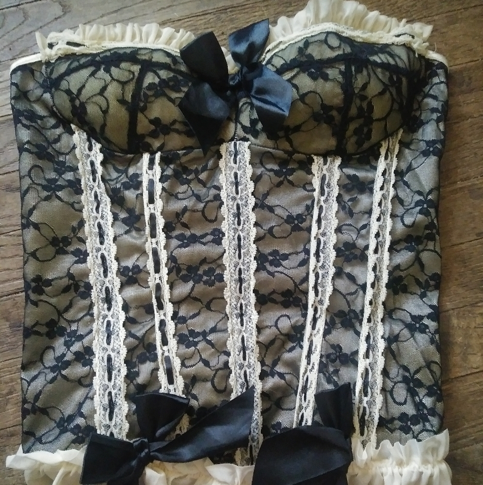 black lace corset